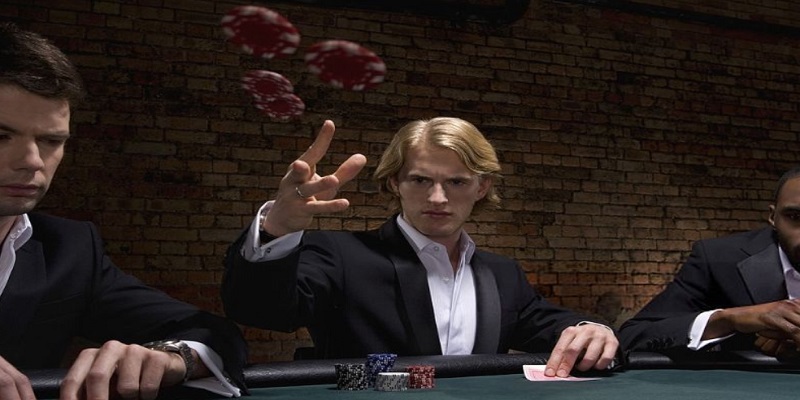 Sự phổ biến của chơi Poker kiếm tiền